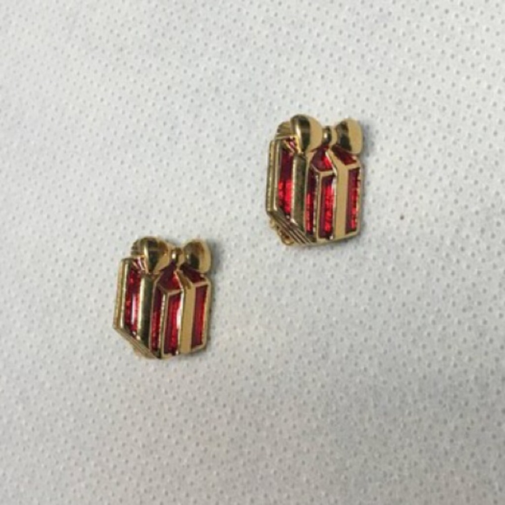 Festive Vintage Holiday Red and Gold Tone Present with Bow Clip On Earrings